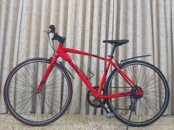 دراجة نوع 700c ماركة ACORDE اكورد ياباني لشة مضلعة نظافة 95/% 

السعر 130الف وبي مجال  

((العنوان/بغداد/البلديات)) رقم الهاتف ***********
