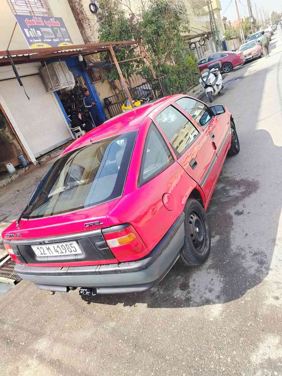 السلام عليكم....
اوبل فكترا جنطة حجم 18 المرغوب
 سيارة جاهزة
كهربائيات كلها شغالة قفل مركزي بصمة مع الصندوق سنويه جديده بااسمي رقم انكليزي جديد كاربون بانزين الكتروني شرط التحويل  سيارة كدام العين داخلها جديد خارجها واضح كدام العين السيارة موجودة بالسكر شارع المستوصف السعر 37 وبيها مجال
لتواصل اتصال على هذا الرقم ***********
