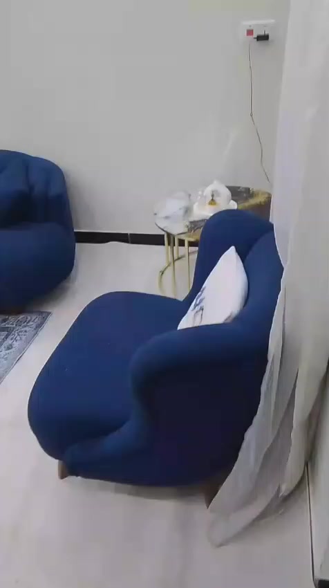 السلام عليكم
تخم للبيع  10 مقاعد جديد ونظيف 
السعر مليون وبي مجال للشراي الجاد 
للاستفسار اللتصال بالرقم  
***********
