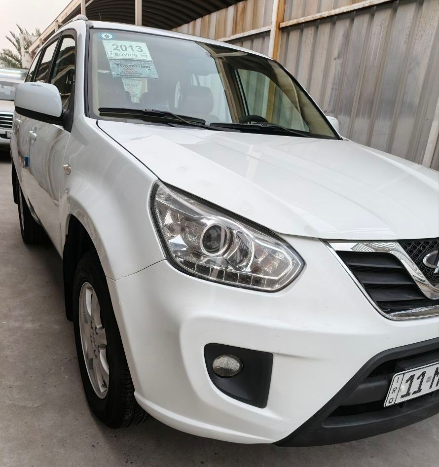 السلام عليكم للبيع شيري تيكو موديل 2013 سياره جديده لاضربه ولاتبديل مكينه كير كله مكفول سياره جديده تخم تاير جديد صدر امامي وخلفي جديد كهربايتها كلها تشتغل ماشيه 77 الف حقيقي بأسمي تحويل مباشر رقم بغداد انكليزي السعر 74 وبيها مجال الرقم *********** العنوان بغداد شراي يتصل
