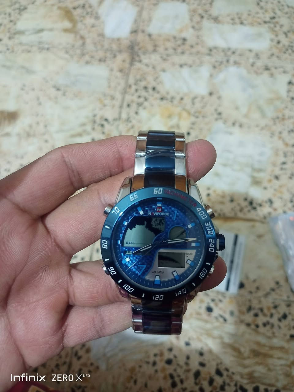 ساعه نڤي ڤورس اصلي كامل مرفقات عدة العلبه كارت الضمان كتلوك مختمه حفر ساعه مفوله مزاد اعلى سعر ابيع


**إذا كنت صاحب هذا الإعلان وتريد حذفه لأي سبب، رجاءا أرسل رسالة إلى الدعم الفني**