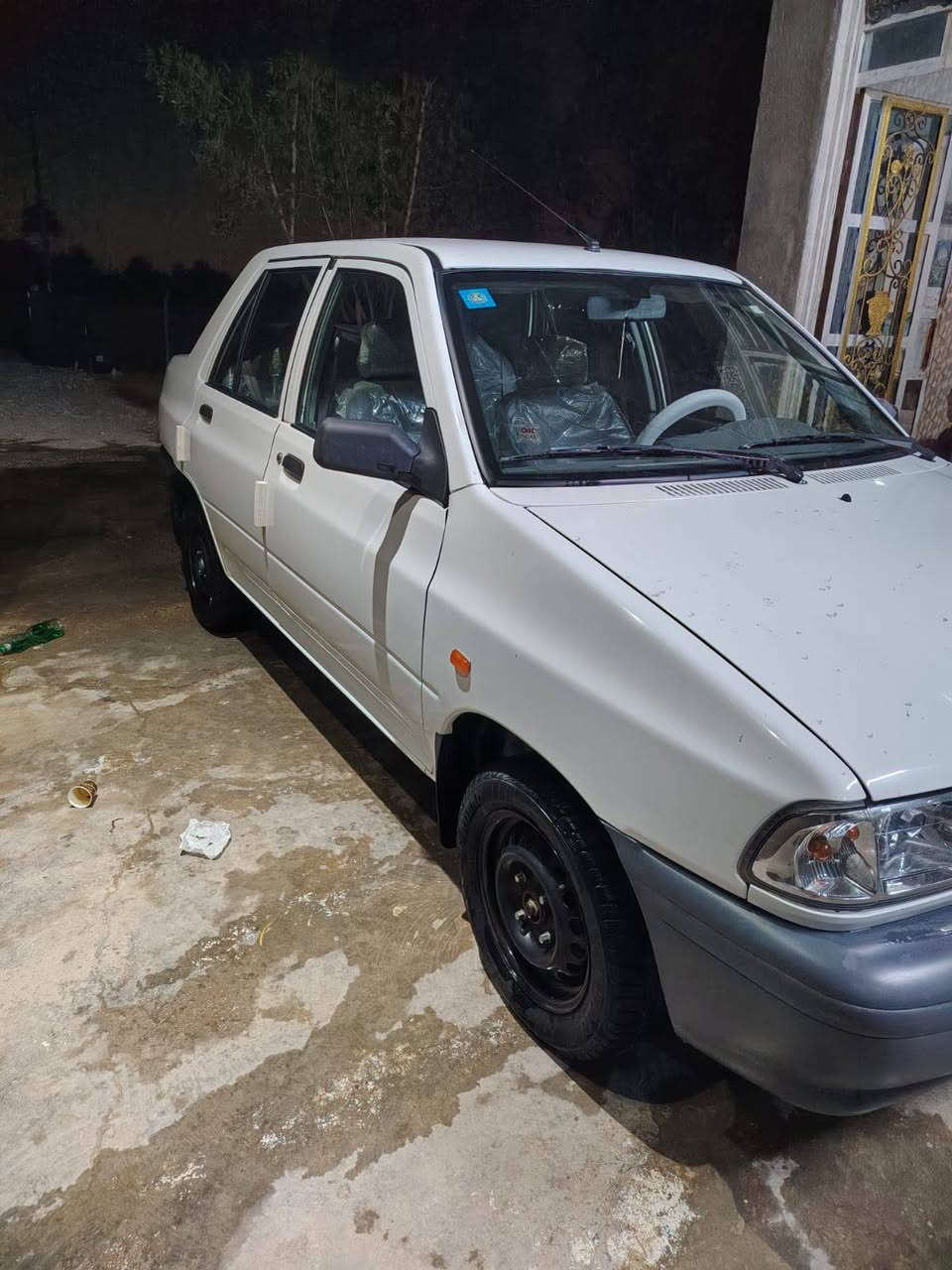 السلام عليكم سيابا موديل 25 ماشيا 2000سياره بيه رشت تيزاب طك الباتري عليه بنيد وباب صفحت السائق وخافي وشوي نثر ع الصندوك السعر 69رقم الواتس شغال  7716319082
