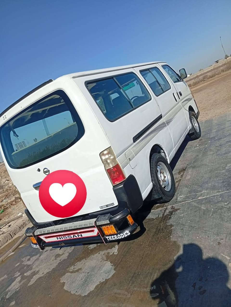 السلام عليكم للبيع نيسان اورفان مديل ١٠ رقم بصره انكليزي سنويه ل٢٨ كير محرك واكسن مكفول سياره قبل كم يوم لگطت خياساتها كهربائيات كلها شغاله من دعاميه لدعاميه تخم تاير حداديه نص ونص وصفرتها هيئه ومرور تحويل ثاني يوم مكان السياره بابل مشروع المسيب مقابيل  جنه الفرات السياحي  رقم الهاتف *********** السعر خاص
