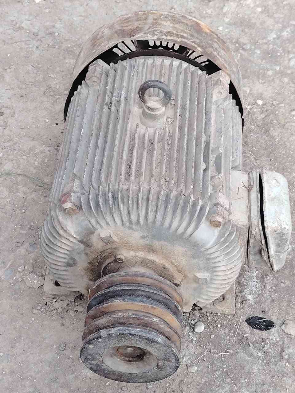 سلام عليكم
للبيع ماطور ٣٠ حصان صيني باب اول القديم السعر ٦٠٠ والخنزيره ستانبوش ٨في ٦ نظيفه وجاهزه السعر ٥٠٠ الاتصال على الرقم التالي
***********
***********
العنوان واسط الزبيديه
