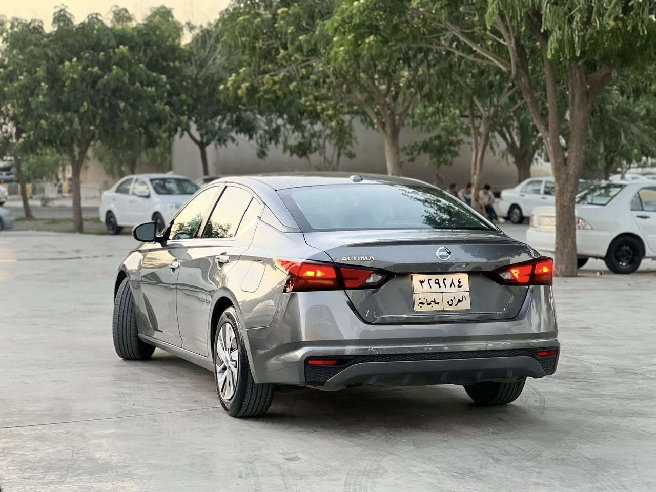 سلام وعليكم
نيسان التيما 2019
127 وبي مجال بسيط 
قطعتين صبغ بدون دواخل بچم كبس 
ايرباك فقط برده طاك وراجع سستم
سونار وصور حادث مرفق بلمنشور 
گير ومحرك بشرط 
صدر امامي خلفي تايرات جديد
مكان سياره كلار 
***********
