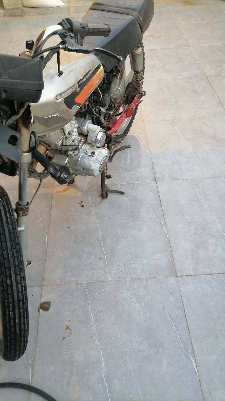 سلام عليكم موطور 5 كير للبيع موطور نضيف هندر واحد يتشغل بس الكير ماله وكف السعر 170 وبي مجال


**إذا كنت صاحب هذا الإعلان وتريد حذفه لأي سبب، رجاءا أرسل رسالة إلى الدعم الفني**