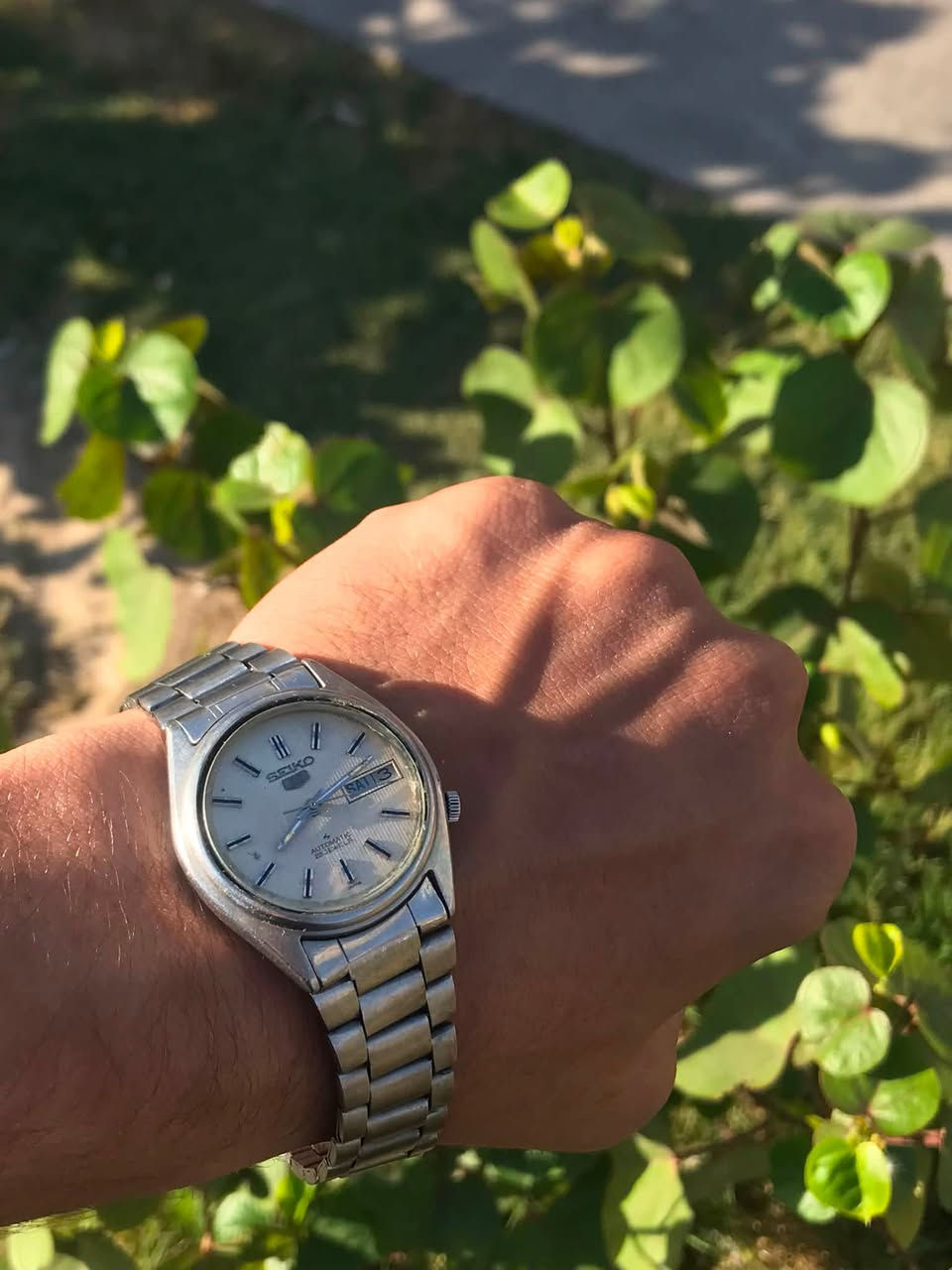 تحيه طيبه للجميع. 
سايكو ٥ // seiko 5
اوتوماتك ياباني اصلي قديم 
٢٣حجر // مينا لون ابيض 
نافذه لعرض اليوم والشهر //
السير اصلي // وقت مضبوط 
السعر ٣٠ الف / توصيل موجود


**إذا كنت صاحب هذا الإعلان وتريد حذفه لأي سبب، رجاءا أرسل رسالة إلى الدعم الفني**