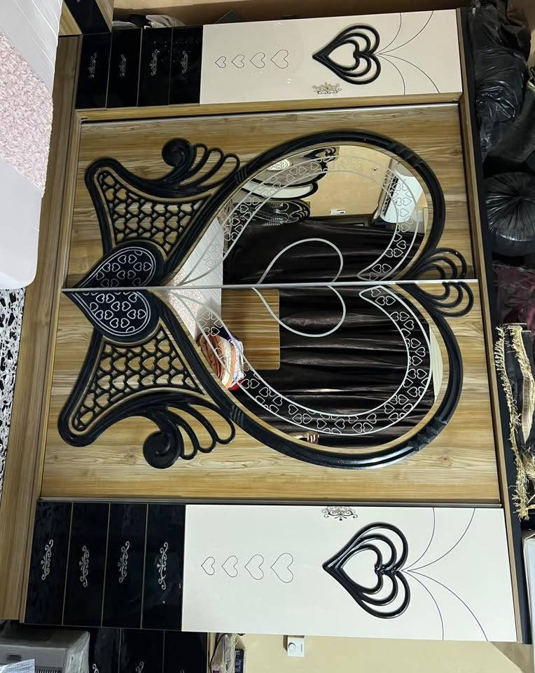 السلام عليكم غرفه تركيه صاج الاصلي باب اول شرط مكفوله يي عيب مابيه نضيفه كلش السعر 750 وبيه مجال ‭***********‬
