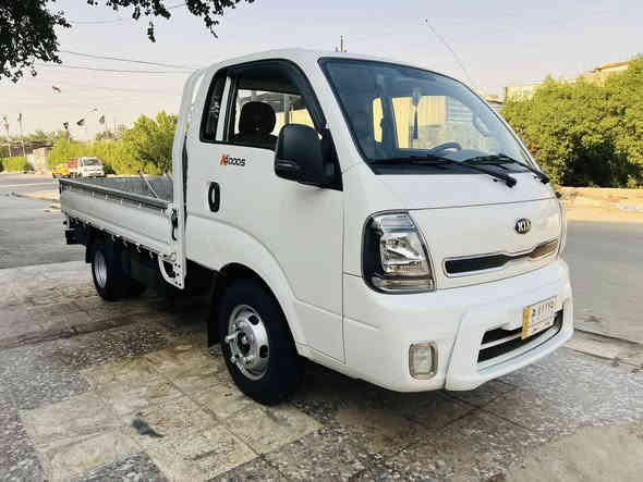 سلام عليكم كيا فحل موديل 2021 محرك 4000
مكفوله كفاله عامه ابيع سونار 
تحويره تانكي 120وتايرات 14
رقم بغداد مشروع وطني عنوان بغداد مدينه الصدر 
رايدها ب168 بيها شي بسيط 
***********
