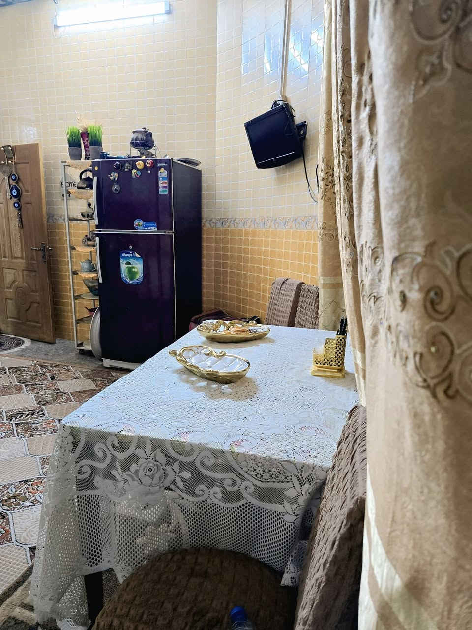 🏠 بيت للبيع طابو صرف بأسمي 🏠

📍العنوان: الديوانية حي الحضارة قرب مدرسة العبير سايدين اسوق طيبة 
مساحة 130متر
يحتوي على استقبال 
صاله عدد2
غرف عدد2
مطبخ 
حمامات 3
بناء حديث درجة أولى طابوك جمهوري موقع تجاري يصلح دار سكن او مجمع طبي او محلات حسب رغبة المشتري المنزل احلى من الصور ب الحقيقة 
السعر 325 وبي مجال بسيط
الاستفسار 
***********
***********
