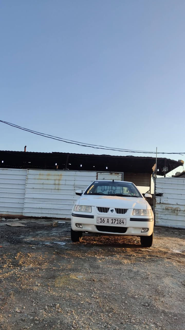 السلام عليكم سمند موديل 2012
سيارة جاهزة مكينة كير حدادية تخم تاير 
تبريد تتفئة  بسمي شخصياً مداور ثاني يوم رقم قادسية انكليزي كهربائيّات كلها شغالة سيارة بلادية ما ملعوب بيها كفالة عامة   عنواني ديوانية مركز اي استفسار خاص او *********** بي واتساب..
