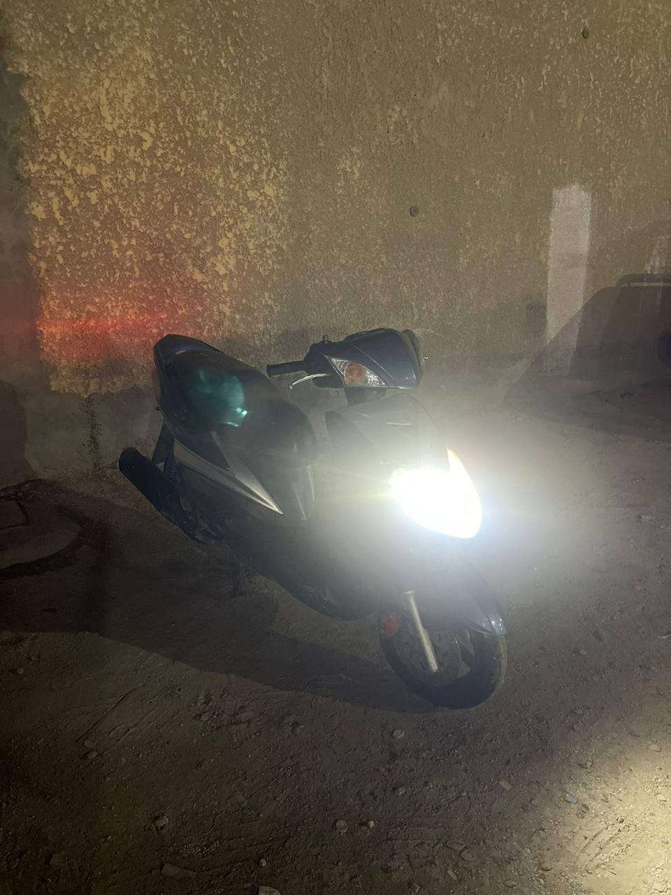 السلام عليكم دراجه سكنس فحل دراجه جديده نازله قبل ٥اشهر نظيفه بيه اوراق اصوليه نظيفه بيه قطع تزويد بل دراجه بلاديه مكان بغداد الدورة سعر مليون 50 بيه مجال حك جيه مراوس حسب قناعة رقم ***********
