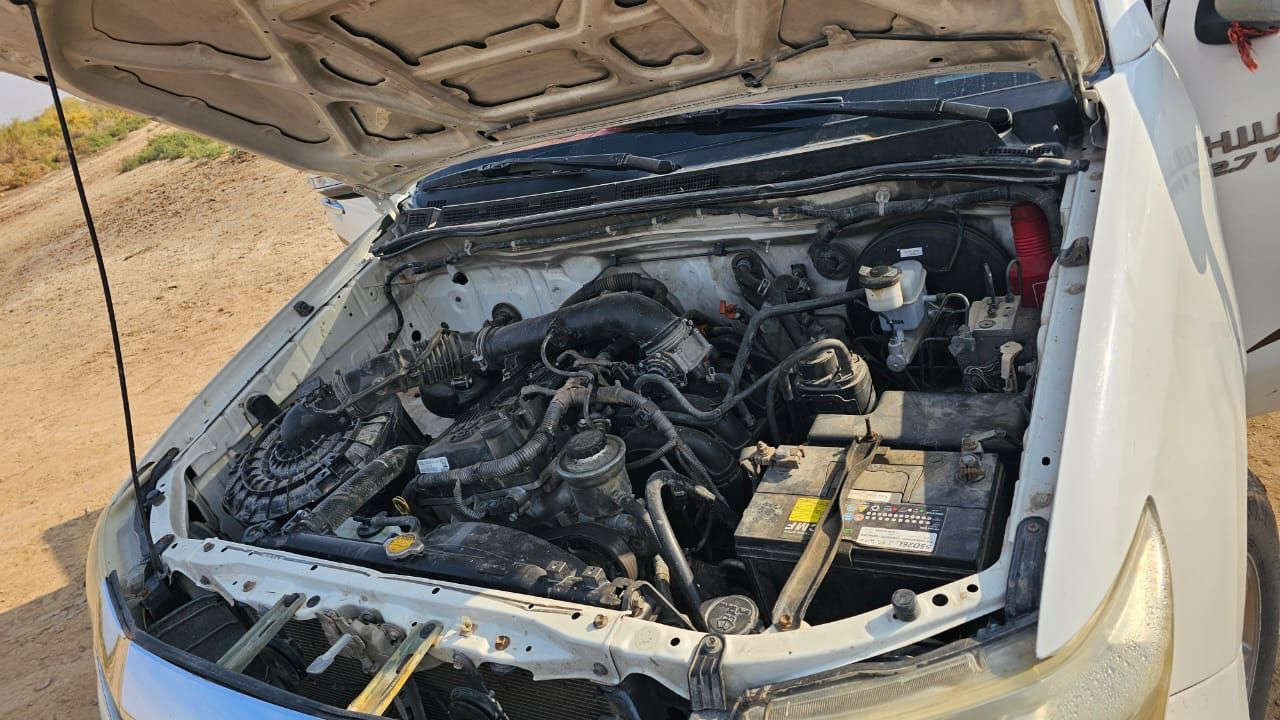 السلام عليكم فلاونزه موديل 2014 شاصي 19 رقم نكليزي واسط بسمي سنويه 2030 تريد تحويل تريد وكاله مكفوله من الكص والنقل والعيب الشرعي والضربه القويه مكينه وكير جدد لاتبخير ولاتنقيص تخم تاير جديد حداديه تبريد تدفئه السعر 168وبيه مجال بسيط *********** مكانه ذي قار
