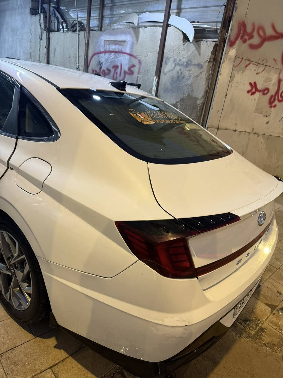 السلام عليكم 
للبيع سوناتا وارد امريكي مديل 2022
حادث جاملغ خلفي جهه السايق 
مواصفاتها
قياده ذاتيه 
تحديد مسار 
مثبت سرعه 
مانع انزلاق 
رادار امامي خلفي جانبي 
شاشه كار بلي 
كامرا خلفيه 
كشن السايق كهربايي  
ماشيه 92 
السعر 177 وبيه مجال قليل  
للتواصل ***********
