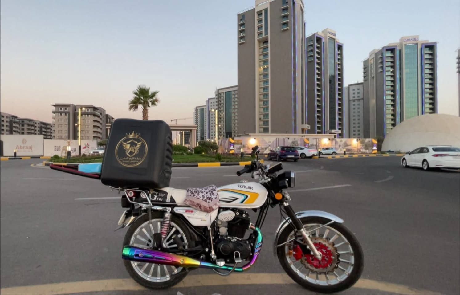 سلام عليكم دراجه للبيع سونك  مكينه ضاغطه وزنجيل موديل 26 دراجه جديده مكينه 250cc  السعر مليون و 150وبيه مجال مكان بغداد الزعفرانيه لاستفسار هذا الرقم ***********ما متوجد عل فسبوك
