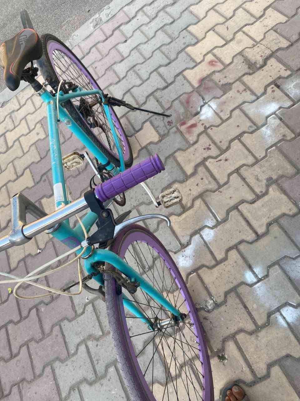 السلام عليكم 

للبيع بايسكل c700 
البايسكل الالمنيوم 

بايسكل ما بي اي شي نظافة فول 
كلشي موضح بالصور 
السعر 90 الف 
مكاني بغداد  الدورة


**إذا كنت صاحب هذا الإعلان وتريد حذفه لأي سبب، رجاءا أرسل رسالة إلى الدعم الفني**