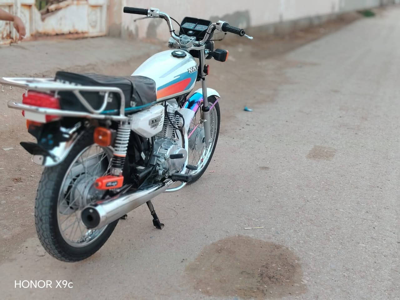 لبيع ناما اصلي بلاد بلاد 23طالعه بل 24 وكيله سيد علي دراجه كفاله برغي ما مفتوح بيه سعر خاص متوازي على بيعته ***********
