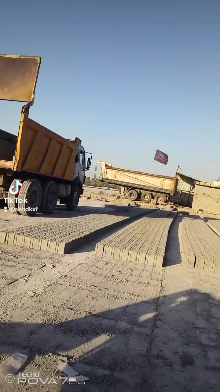 🏗️ معمل بلوك أبو فلاح لإنتاج البلوك الكهربائي 🏗️

نوفر لكم أفضل أنواع البلوك الكهربائي بجودة عالية وأسعار مناسبة 👌
متوفر لدينا الأحجام التالية:
▪️ 12
▪️ 15
▪️ 20
كما يتوفر لدينا جميع مواد البناء:
✔️ سمنت عادي كرستال. شمالي
✔️سمنت  مقاوم.  قائم شمالي
✔️ رمل.  . فحص.  مغسول.  مغربل درجه والى
✔️ حصى.    عدل.  مكسر
✔️بحص.     عدل.    مكسر
✔️ طابوق
✔️ حديد تسليح
✔️ جص
✔️ طين
✔️ كاشي
✔️ زميج حدائق 
✔️ زميج سطوح
✔️  شيش

📦 تجهيز سريع وكميات حسب الطلب
📩 للحجز والاستفسار راسلنا على الخاص
ثقتكم بينا هي رأس مالنا 🤝
*********** اثير
***********اسيا 
بادارة..    ابو فلاح الحجيمي
العنوان:  كربلاء المقدسة قرب سيطرة 51 طريق الحج البري 
#مواد_بناء #بلوك #العراق #تجارة
