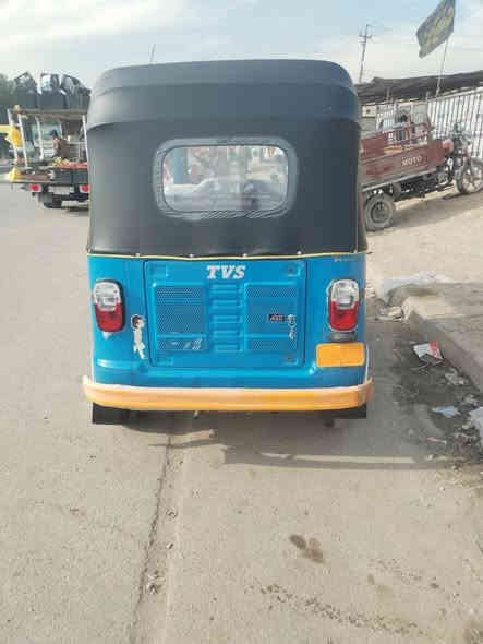 سلام عليكم تكتك البيع موديل 22 مكان بغداد مكفوله من من اي ضرر ***********     ***********
