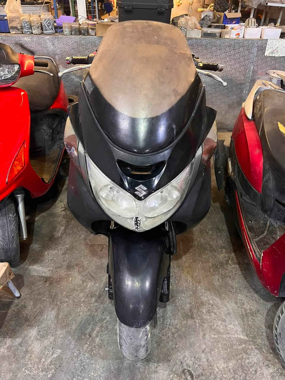 سكاي ويف 250CC
دراجه نضيفه مكينه  مكفوله 

حساس جك

ABS

مانع انزلاق 

حساس حوادث 

كهربائياتهة كلهة شغاله  

العنوان النجف السعر 900 وبيهة   مجال  
***********
