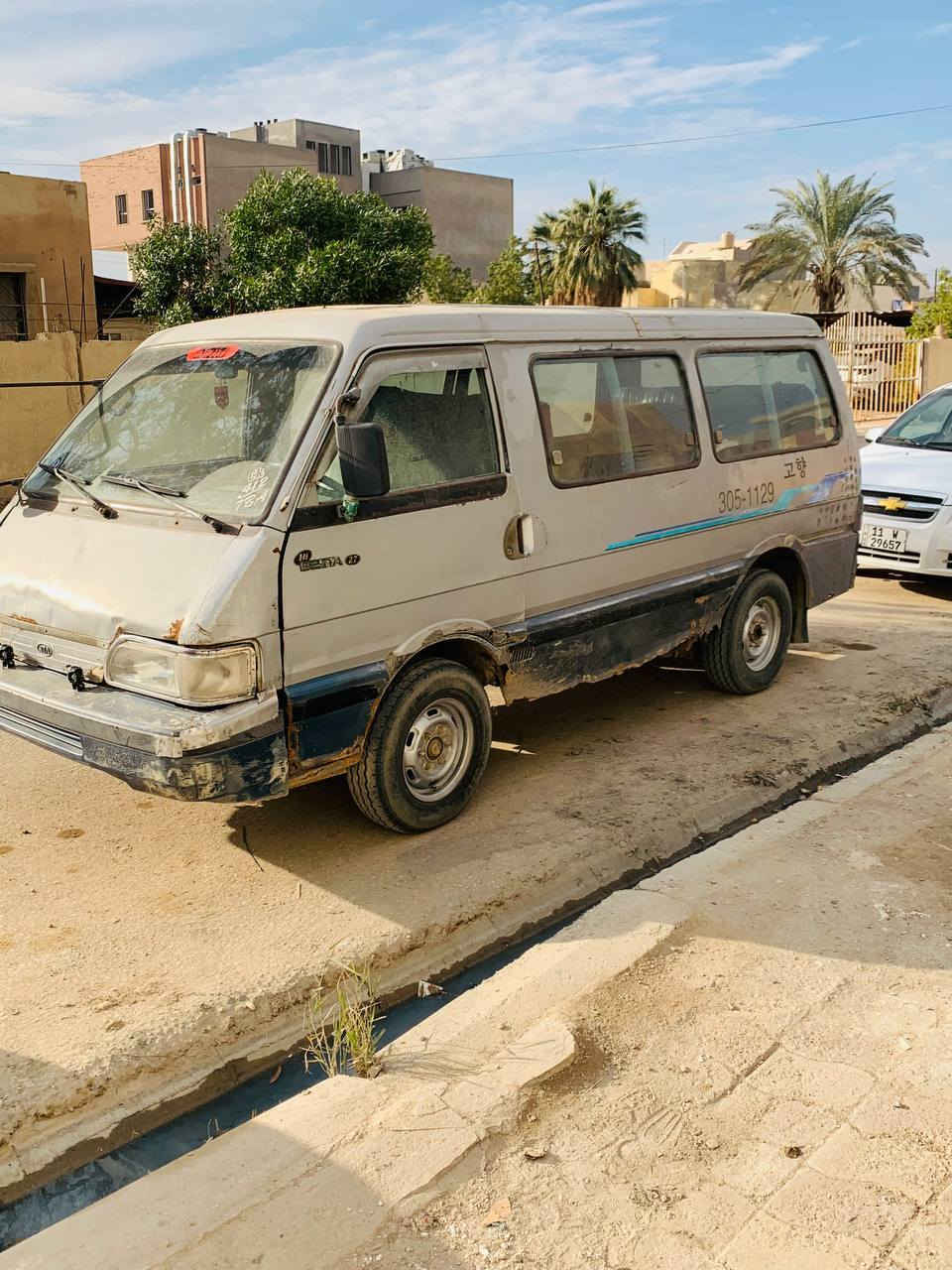 السلام عليكم كيا بستا موديل 93 مكينه بيه بخار قليل كير جديد حداديه جديده تخم تاير جديد كهربائيات كله شغاله سياره حلوه ومال جناي سنويه تفاصيل رقم بابل  ابيع هل موجود السعر 15 وبيها مجال جاهزه كبل للشارع *********** مكاني بابل القاسم
