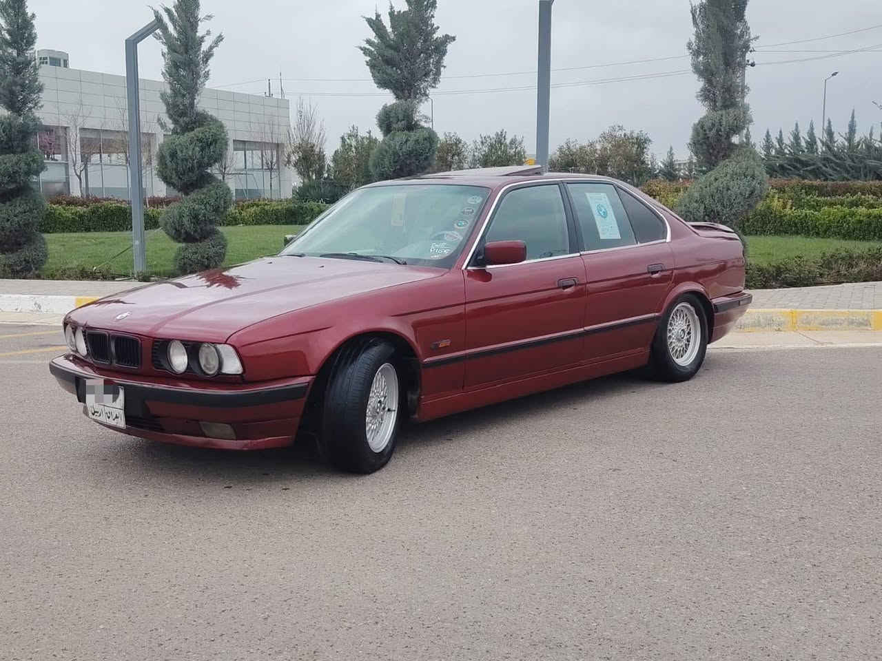 بي ام 525 مسكر ***********.. اوتوماتيك تبريد بجم عريض  سيارة بسمي شرط تحويل وكالة  موديل 91 محدث 95 سيارة بدون مصرف بدون ضربة سبغ جمالية سعرها 57  مكانها سليمانية ***********
