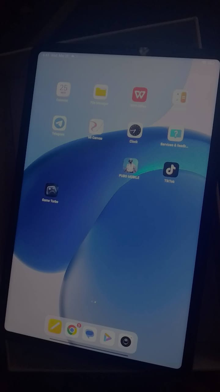 ايباد باد 6
جهاز  مابي زلغ  مرتب ونضيف نضافته 95  
كامل ملحقات شاحنه وكارتون
سعر 290. رقمي ***********
عنواني كوت بدايت شارع نفط
