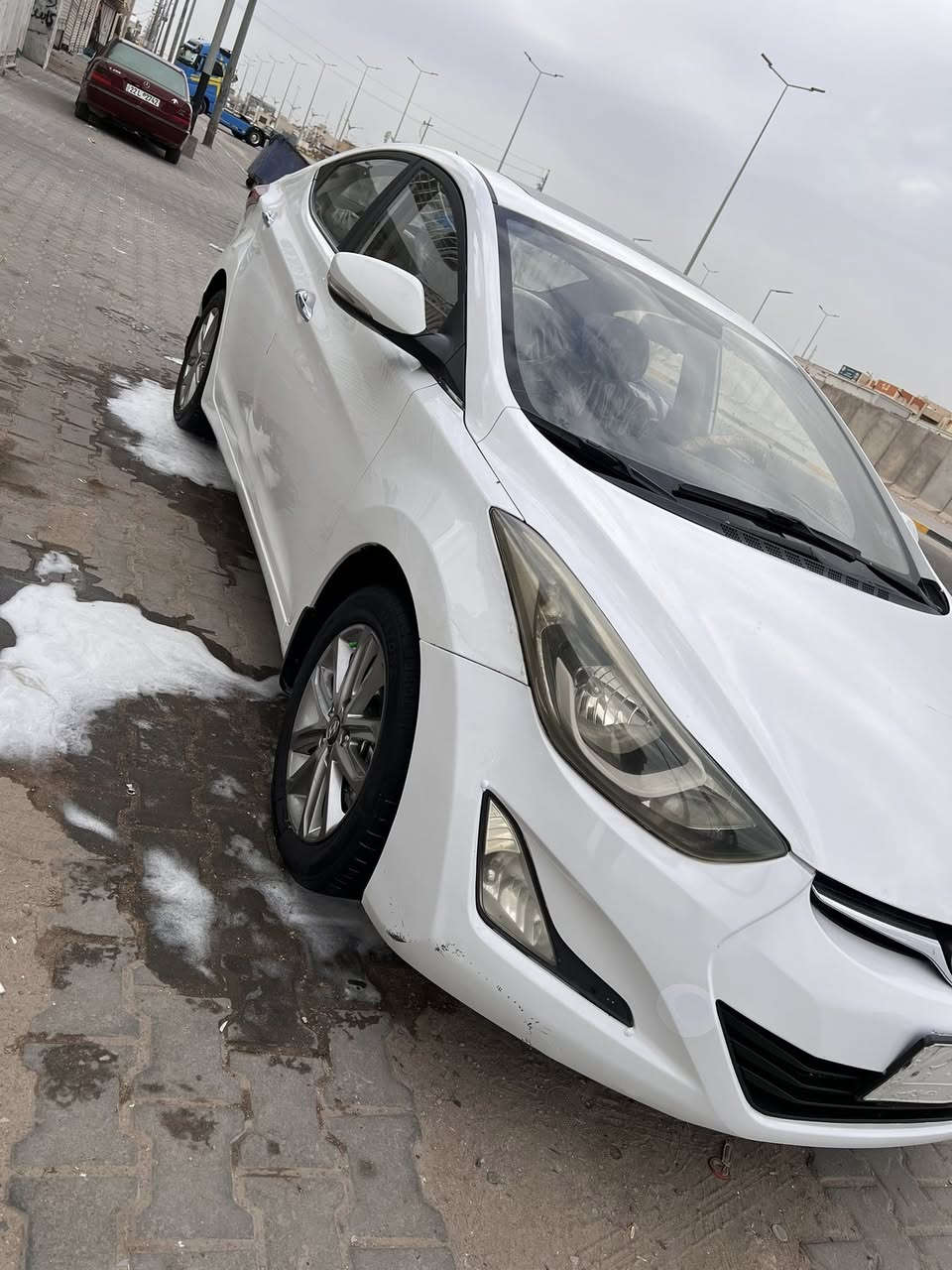 سلام عليكم انترا مديل 15محرك ما مفتوح 1800السياره بيه رشات صبغ جديده مثل الصوره العنوان بصره الرقم الهاتف السعر115 ***********
