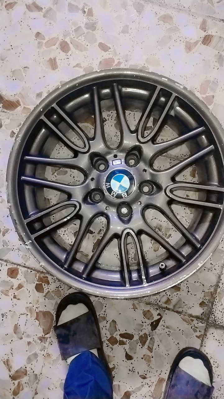 ويل رياضي m5 اصلي مختمات مو تجاريات للبيع اثنين مابيهن شي واحد معوج واحد مفطور *********** للاستفسار السعر 250 الف جنايت الصقر يعرفون هاذة الويل
