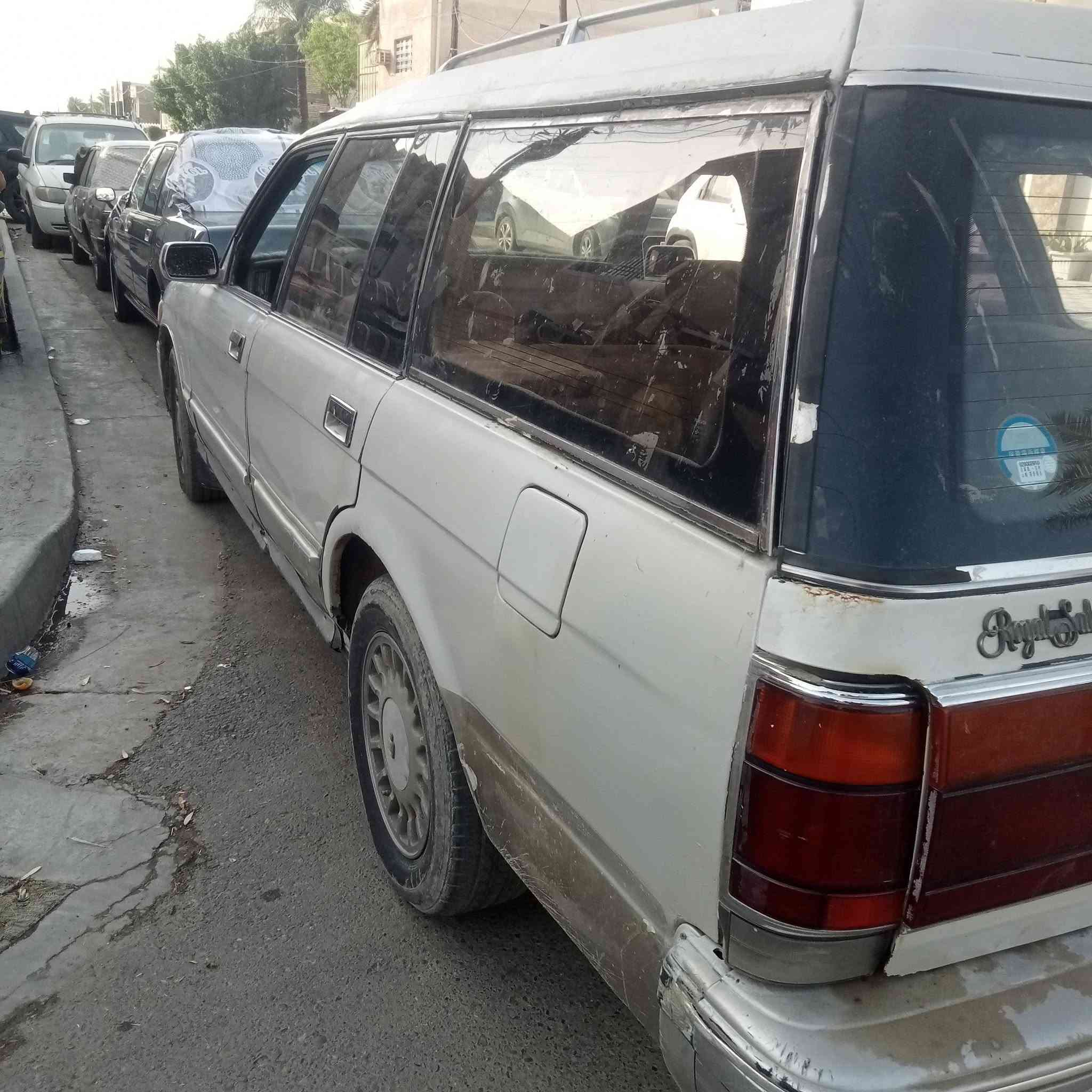 سلام عليكم ارنب ستيشن لبيع قماره مضبوطة كير و مكينه بطه تخم تاير صدر اميامي خلفي رقم انكليزي تحويل مباشر هزه جديد 1991سنويه 2029 عنوان بغداد طالبييه رقم الهاتف *********** سعره 37 وبيه مجال
