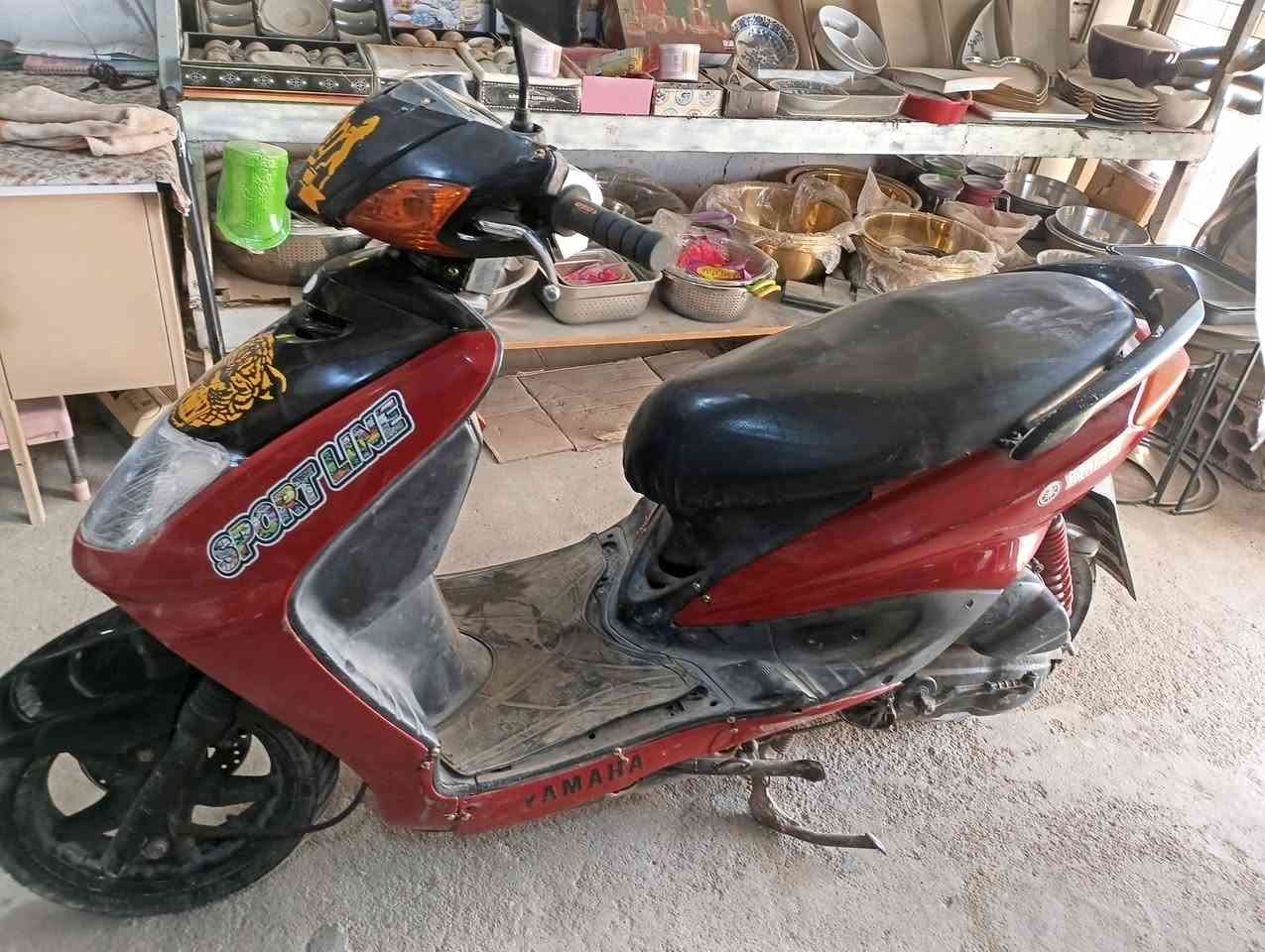 دراجه سكنز نثيه ياباني 
مفتوحه كل غراضه اصليه 
السعر 450 وبيها مجال 
***********
