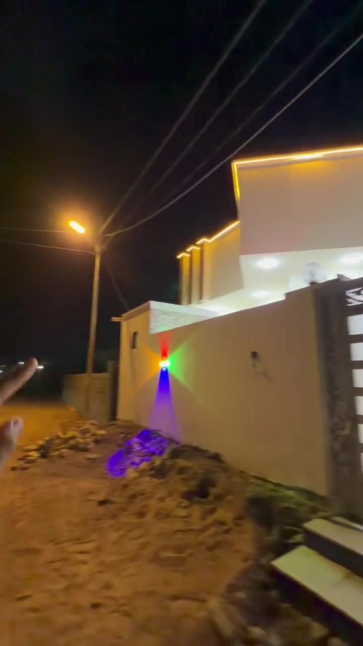 حولي الخصيمه مجمع الحاج حيدر هندي
المساحه 200متر 
***********
