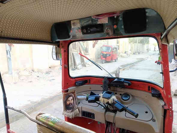 يا الله 
تكتك موديل 2017 داخله ب18 اوراق اصولي مكفوله للترقيم 
تكتك بيه مكينه 22 مجفتفه تجفيت شركه ومكفوله من تنقيص وتبخير تكتك جاهزه ما ناقصه اي شي كبل للشارع تايرات جدد دوشمه جديده جادر جديد كهربائيات كله شغاله 
السعر / 3 ملايين و 750 وبيه مجال
مكاني واسط قضاء الحي 
الرقم/ *********** والشراي يتصل ويدلل
