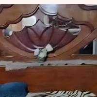 عندي جرباية للبيع من الخشب الصاج للتواصل ع الرقم 07712538655