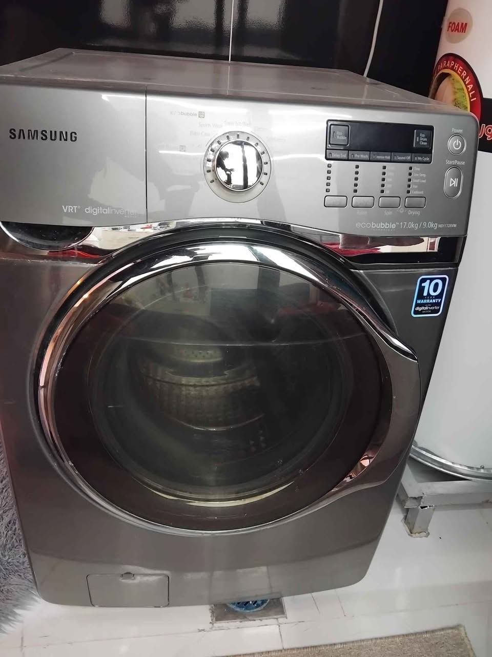 للبيع غسالة سامسونج أصلية سعة 17 كيلو، بنظام Digital Inverter الموفر للطاقة.
الحالة: الغسالة تعمل، لكن صوتها مرتفع بسبب "الرومان" (المحامل) فهو شبه عاطل ويحتاج تبديل.
باقي القطع: الماتور، الكارت الإلكتروني، والحوض كلها سليمة 100% وبحالة ممتازة.***********
بۆ فرۆشتن: غەسstateی سامسۆنگ ١٧ کیلۆ ئەسڵی، سیستەمی Digital Inverter.
بارودۆخی: غەسstateەکە کار دەکات بەڵام "ڕۆمانەکەی" کەمێک تێکچووە و پێویستی بە گۆڕینە (دەنگی هەیە).
پارچەکانی تر: ماتۆڕ، کارت، و حەوزەکەی زۆر پاکن و
 هیچ کێشەیەکی تریان نییە.
پەیوەندی کردن: بۆ زانینی نرخ و زانیاری زیاتر پەیوەندی بکەن بەم ژمارەیەوە: *********** أربيل, العراق
