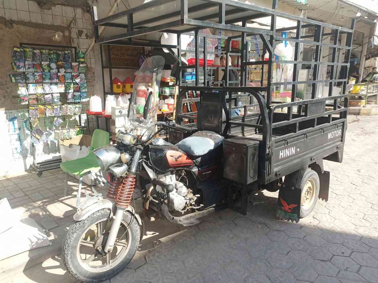 سنوته للبيع الون اسود مرقمه سنويه خير من الله مابيه اي نقص مكاني الرمادي شراي اتصل *********** جاهزه من كلشي السعر 2مليون و500 وبيه مجال اتصل ودلل
