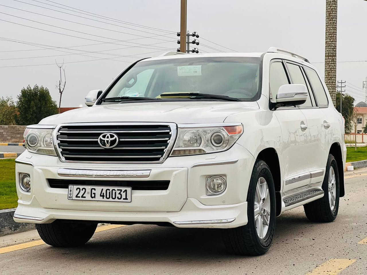 السلام عليكم للبيع لاندكروز موديل 2013
رقم اربيل. دولي بأسمي
 
فول مواصفات 1/1 سياره جديده 

بريم باب اول 8 ايرباك. كشن كهربائي

محرك V6  مواصفات معروفه

مكفوله كفاله عامه 

محرك. كير شرط كفاله 

حت الاسبير مانازل  
 
ماشيه 157  الف حقيقي 

تخم تاير جديد

السعر 370  وبيه مجال
المكان: الانبار الفلوجه حي العسكري
رقم الهاتف:***********
