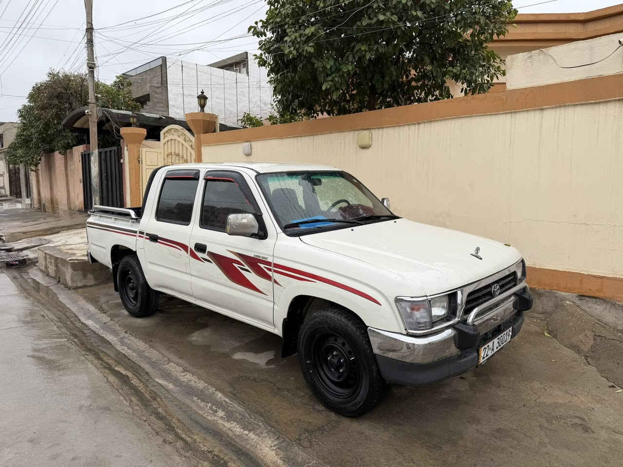 السلام عليكم تيوتا بيكم موديل 2000 بدون صبغ بيها بارد جم مكان سنوية ورقم كله جديد لحد 2030 تحويل ثاني يوم بأسمي كير محرك مامفتوح يحتاج لاستيك ولف فقط المحرك ستندر اكسل شواصي كله جديد تخم تاير جديد كهربائيات كلها شغالة وبلادي ومابيها نقص السعر 105 مكان كركوك 
***********
