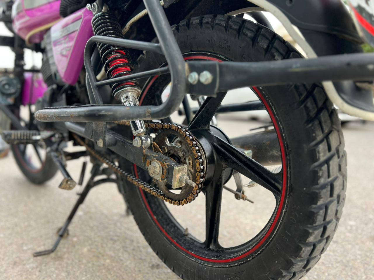 دايون للبيع مديل 23
لون بنفسجي 

السعر المطلوب 1650 وكيل علي عنجور 

مكاني نجف شارع الغدير فرات 

قرب الإدارة واقتصاد 

التواصل  ***********
