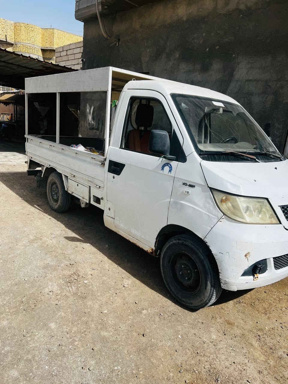 سلام عليكم سياره لبيع محوره كير مكينه توه شدهن ما صاله هواي تخم تاير وحداديه حلوه بس راعيه ما ادله مكان بصره كرمت علي وسعر 23
***********
