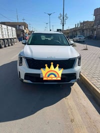 كيه سورنتو 2024 وارد خليجي 7راكب  ماشيه 60الف مكفوله ماعدئ بارد فقط شب...