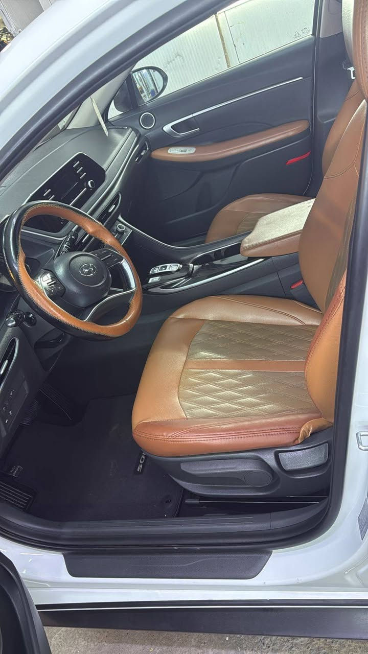 تحيه طيبه السلام عليكم ورحمة
سوناتا 2020 خليجي
نص فول
مكينة 2500
كشنات جلد مشمشي
تحكم ستيرن
حساس خلفي أمامي
مري شفط
ترحيب ويل كب
لد خلفي
سويج
كير ماوس
3 انظمة قيادة
مانع انزلاق
شاحن موبايل
شاشه دعم كار بلي
مكفوله باقي مواصفات معروفه
رقم بغداد دولي باسمي تحويل مباشرة
السعر 165 ورقه وبيها مجال
اي استفسار
***********
*********** ابو امير
مكان بغداد معارض البياع
