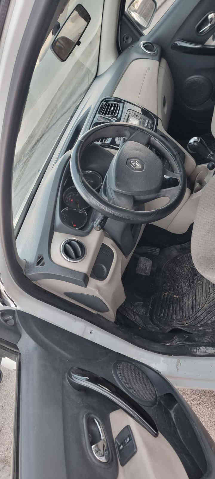 بەناوی خودا
ڕینۆی سونبول،زۆرجوان،2017فەرەنسی
گێڕئۆتۆماتیک،ناوزەرد،جام کارەبا
گێڕومەکینەی نەکراوەتەوە،160ڕۆشتوە
4تایەی تازەی لەژێرە،سەنەوی تازە تا
2030مانگی 3تازەیە،پلێتی تازە،
تەنها 2پارچەی پەمپە بێ ناوگرتن
نرخ،،قفڵی 70$
***********ڤایبەر،واتساب
***********هەڵەبجەی شەهید حلبجة
