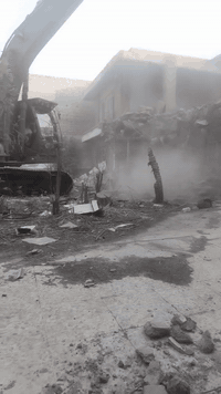 *********** مستعدون لهدم تفليش الدور والبنايات ورفع الانقاض وقطع البيوت المشتركه فرش
