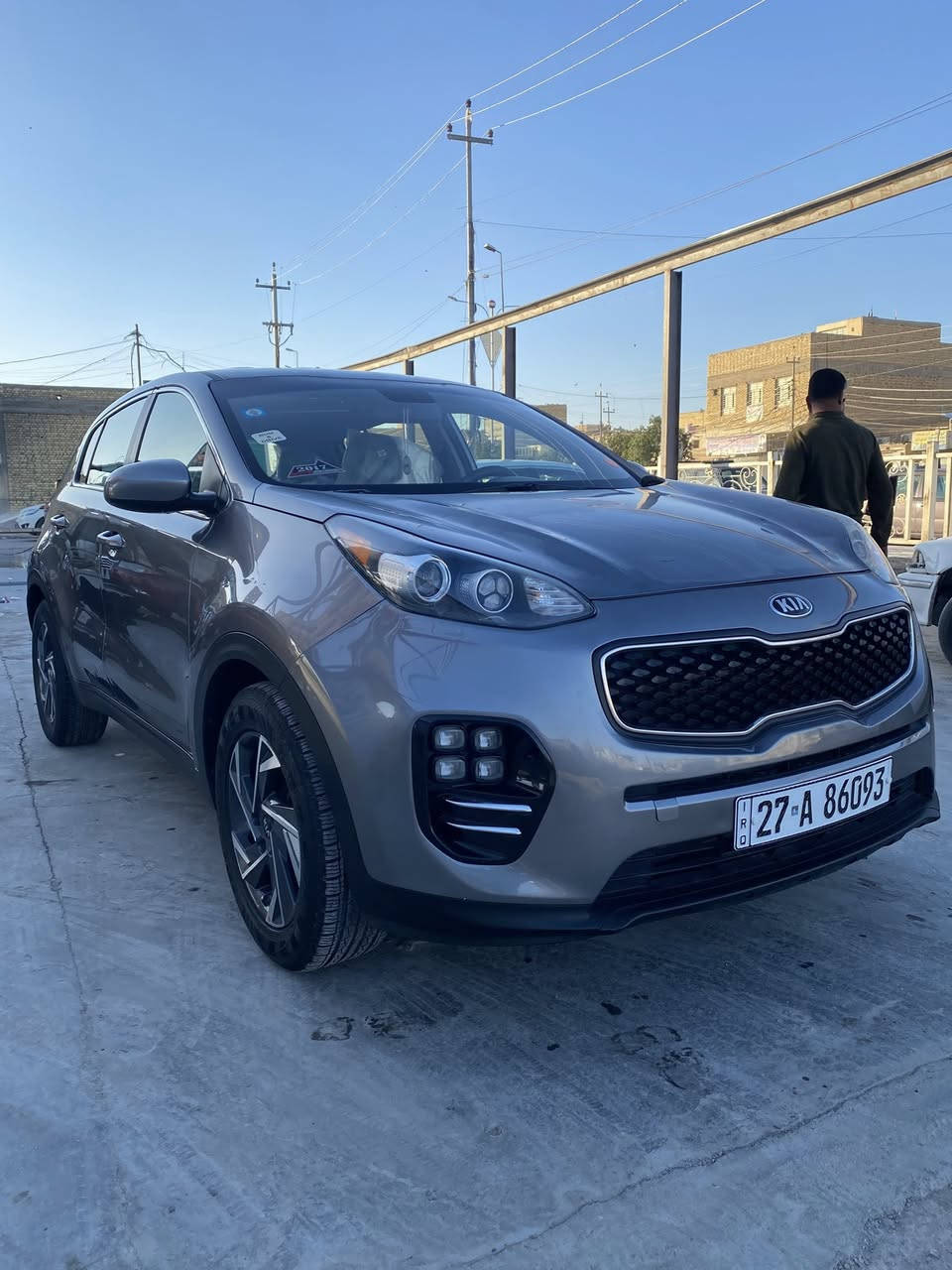 السلام عليكم 
للبيع كيا سبورتج 2017

رقم ذي قار الدولي بسمي تحويل ثاني يوم 

وارد امريكي تقرير على شرط مكينه ما مفتوحه والسياره تعمل وتسير بالخارج   ✨كفالة عامه السياره من كلشي 

وصور التقرير بالمنشور مع كتاب فحص السياره🔥

مكينة كير حدادية كهربائيات تبريد تدفئه كله على الشركه 

برغي ما مفتوح بيهن شرط الفحص 

👍السياره استخدم شخصي جديده كلش 

     وجاهزه للاخير ما نقصه شي 

🔥للفائده اخوان كلشي واضح كدامك بالمنشور والصور

     وانه بالخدمه  

🛑السعر 155وبي مجال 

عنواني ناصرية مركز / للاستفسار مراسلة الصفحة وهاذه الرقم 

‭٠٧٨٠ ٨٢٠ ٤٩٨٣‬ ☎️
