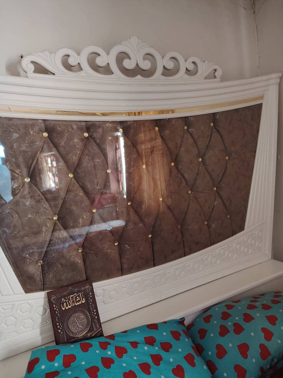 السلام عليكم غرفة نوم عراقية استعمال قليل تصميم تركي للبيع لظيق المكان السبع ابكار *********** مليون ونص بيها مجال شي قليل
