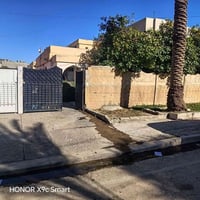 دوميز • ٣٠٠م • واجهة ١٣