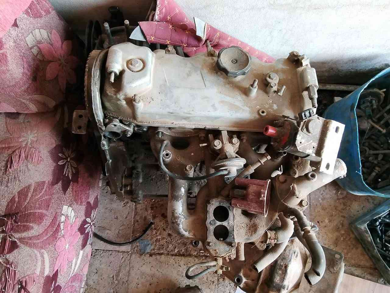 السلام عليكم 
يوجد محركات تفصيخ كله بشرط مال اوبل 1800-2000
ومال كلاند وبرازيلي وغيرهم هم من غراض وكيرات
***********
***********
عنواني موصل بازوايا مقابل مجمع اسود الرافدين
