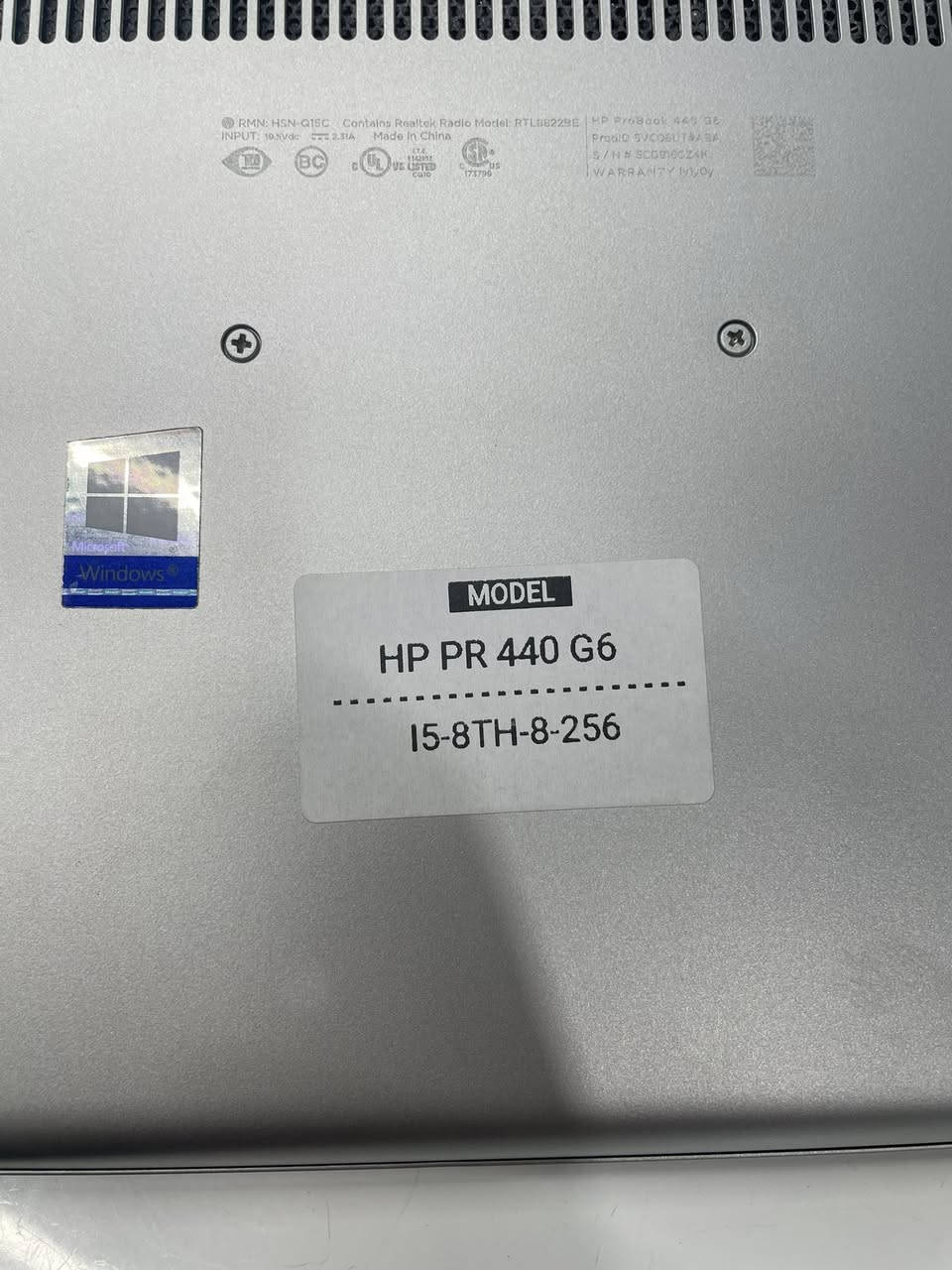 السلام عليكم لابتوب hp الجيل الثامن كامل ملحقات جنطه وشاحنه والمواصفات مذكوره بظهر اللابتوب 
العنوان بابل 
رقم الهاتف ***********
السعر :280 الف
