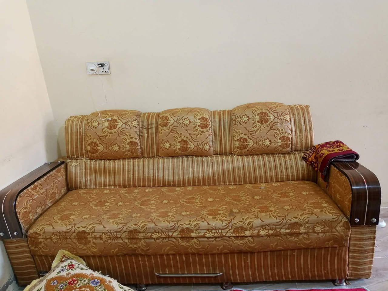 تخم 10 مقاعد السعر 150 عنوان بهرز الشراي يراسلني خاص


**إذا كنت صاحب هذا الإعلان وتريد حذفه لأي سبب، رجاءا أرسل رسالة إلى الدعم الفني**